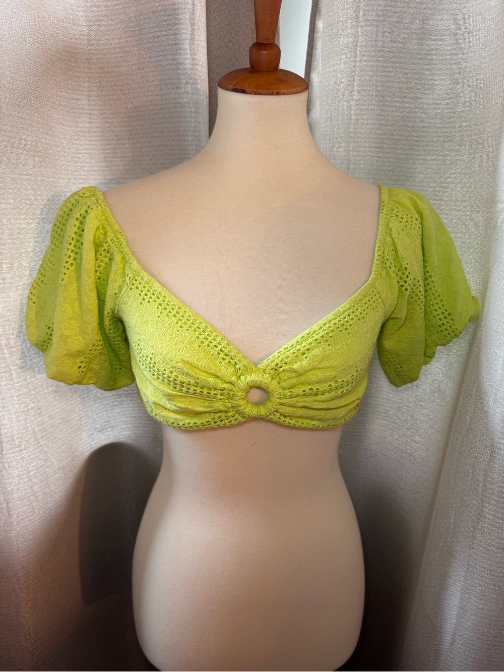 Lime Green Lace Ring-Front Puff Sleeve Crop Top - Wild Fable